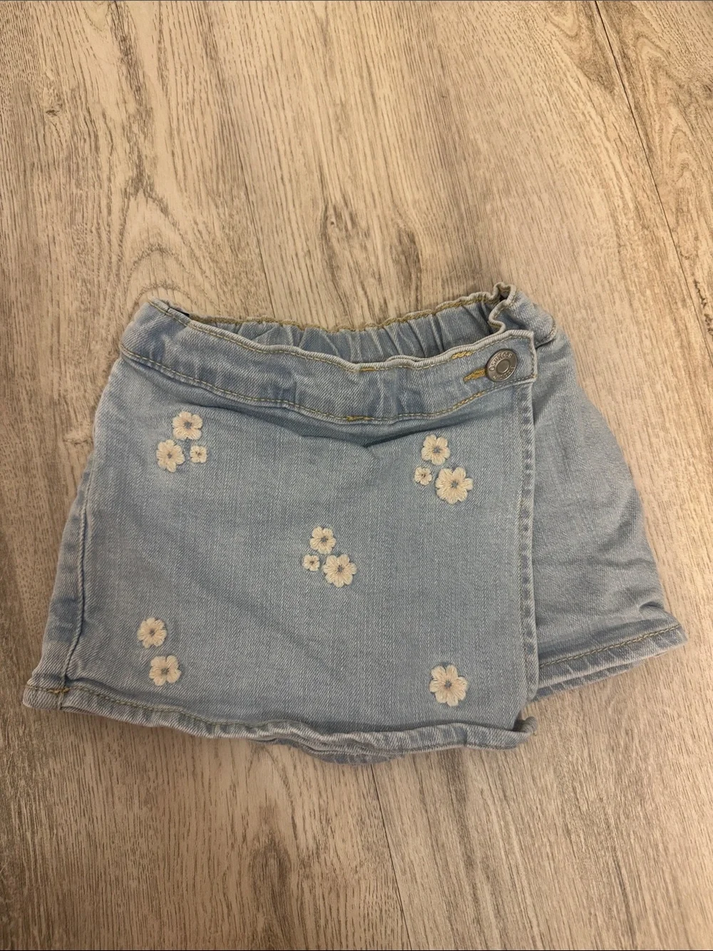 OshKosh B'gosh Light Blue Denim Skort with White Floral Embroidery